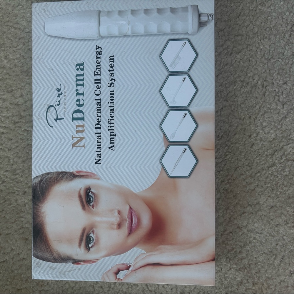 White Skincare Tool with Hexagonal Design